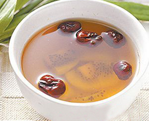 冬日暖飲，護肝有道 獼猴桃紅棗茶的養(yǎng)生智慧